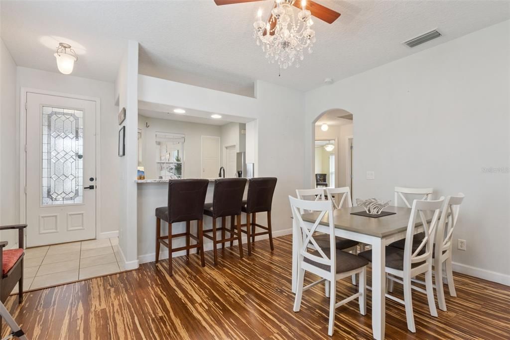 待售: $295,000 (3 贝兹, 2 浴室, 1451 平方英尺)