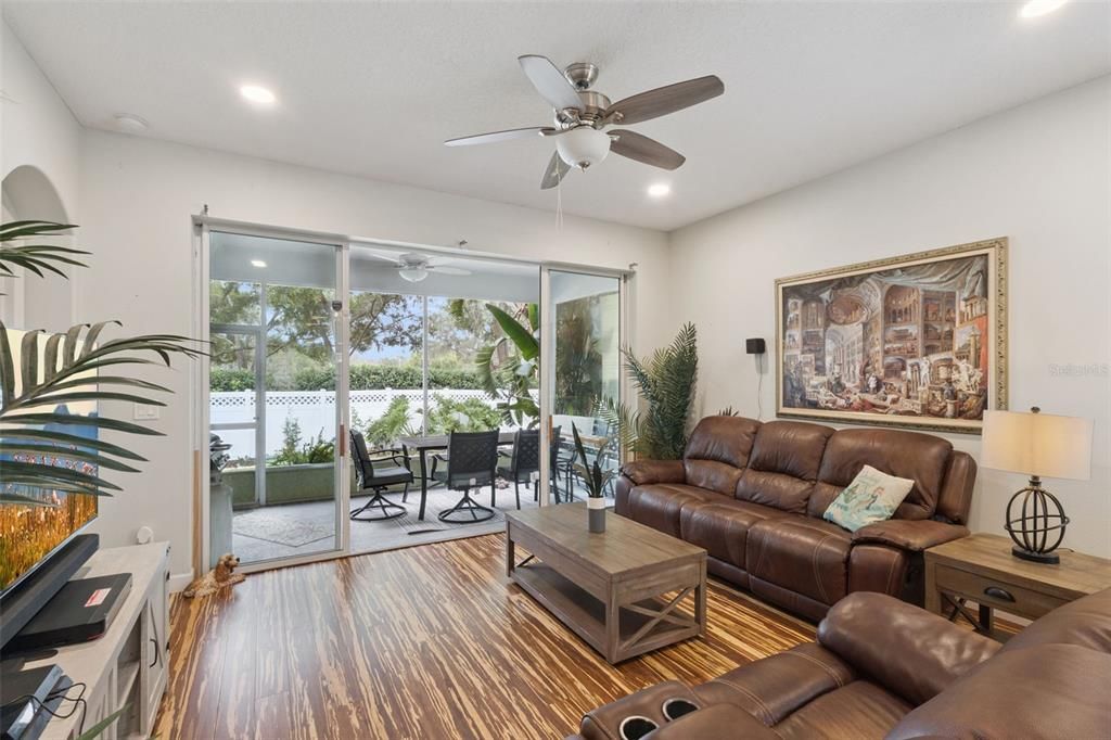 待售: $295,000 (3 贝兹, 2 浴室, 1451 平方英尺)