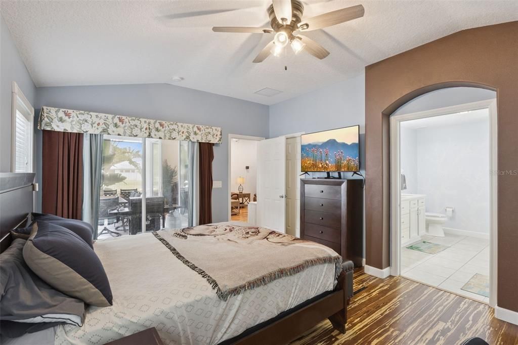 待售: $295,000 (3 贝兹, 2 浴室, 1451 平方英尺)