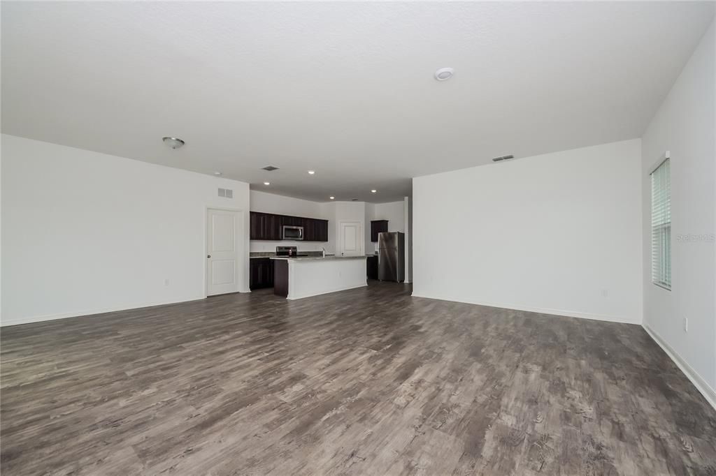 出租: $1,955 (3 贝兹, 2 浴室, 1307 平方英尺)