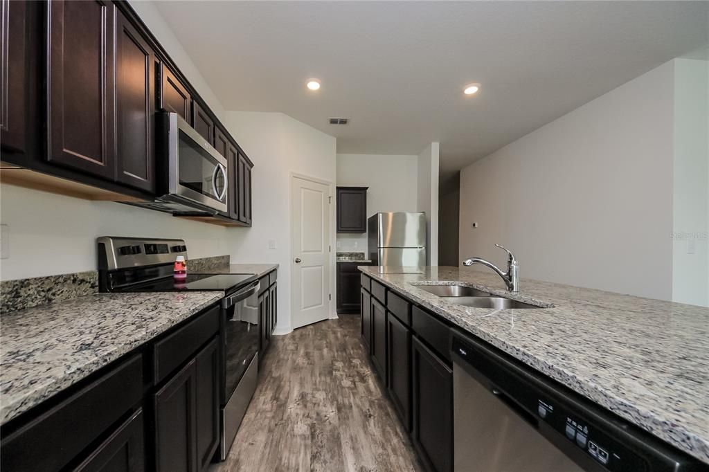 出租: $1,955 (3 贝兹, 2 浴室, 1307 平方英尺)