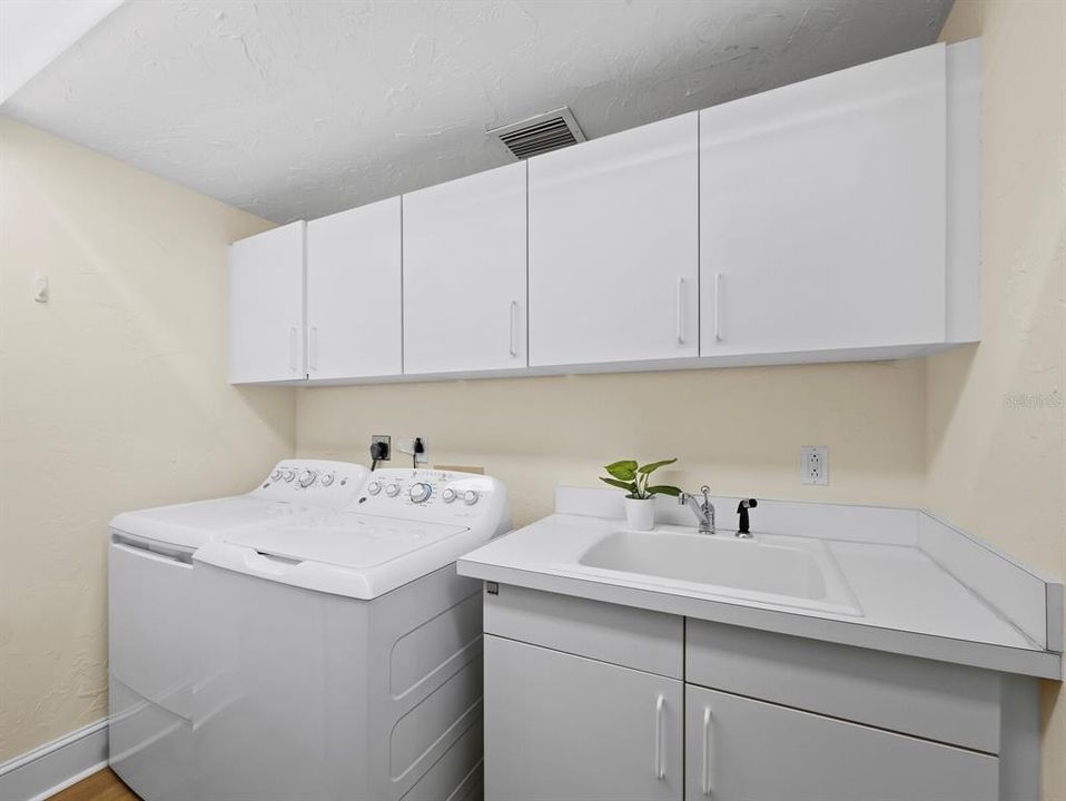 На продажу: $1,495,000 (3 спален, 3 ванн, 2550 Квадратных фут)