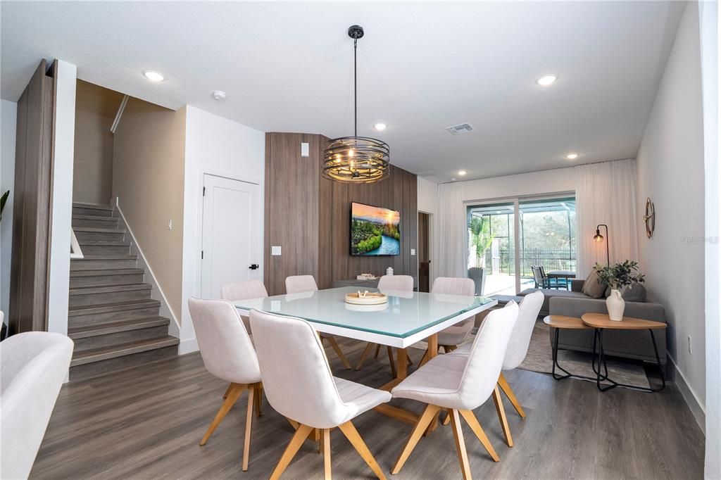 На продажу: $643,800 (5 спален, 4 ванн, 2134 Квадратных фут)