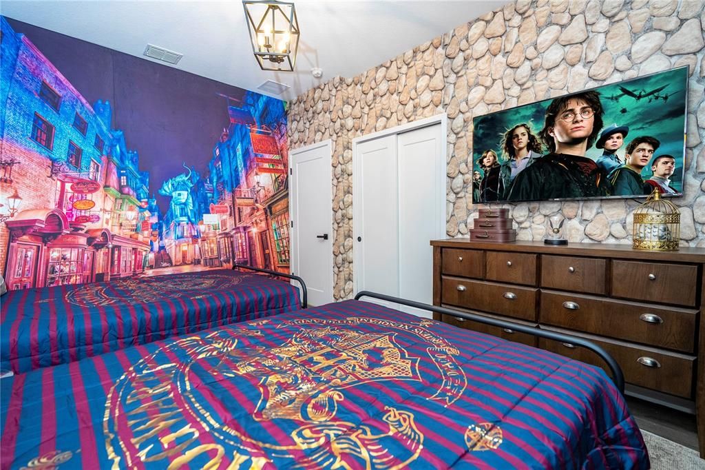 На продажу: $643,800 (5 спален, 4 ванн, 2134 Квадратных фут)