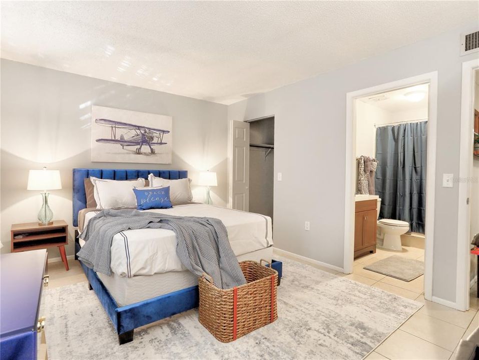 For Rent: $2,500 (2 beds, 2 baths, 1408 Square Feet)