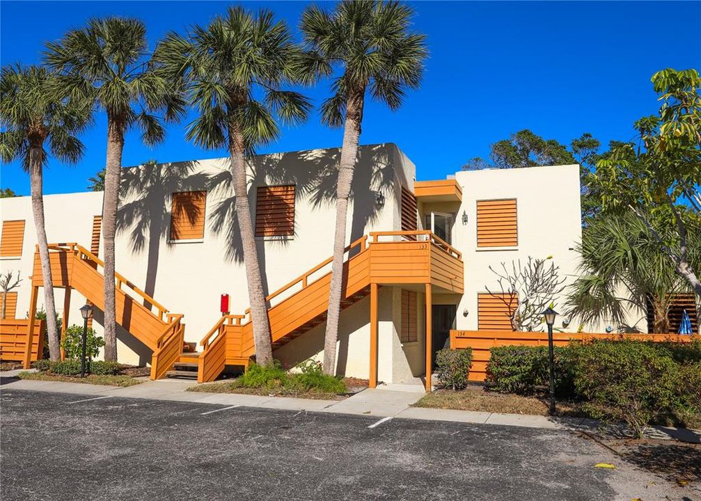 For Rent: $2,500 (2 beds, 2 baths, 1408 Square Feet)