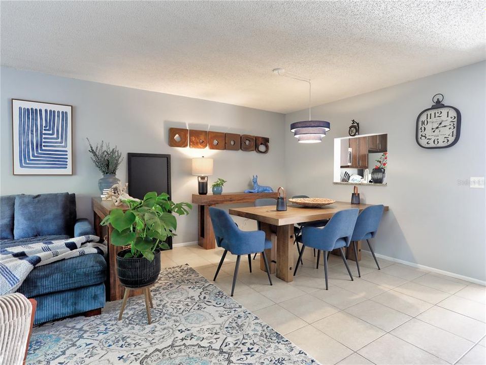 For Rent: $2,500 (2 beds, 2 baths, 1408 Square Feet)