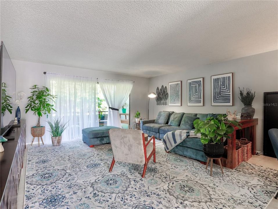 For Rent: $2,500 (2 beds, 2 baths, 1408 Square Feet)