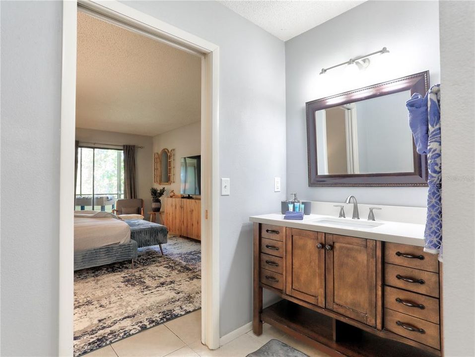 For Rent: $2,500 (2 beds, 2 baths, 1408 Square Feet)