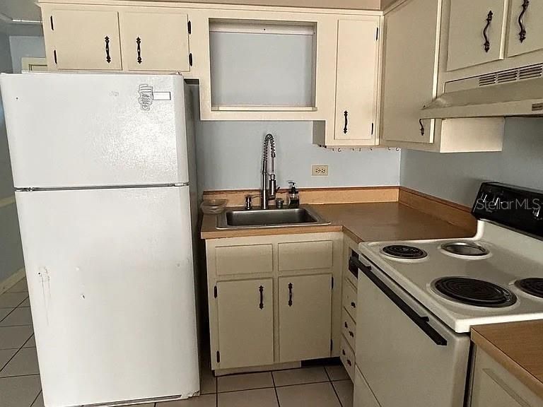 На продажу: $145,000 (2 спален, 0 ванн, 720 Квадратных фут)