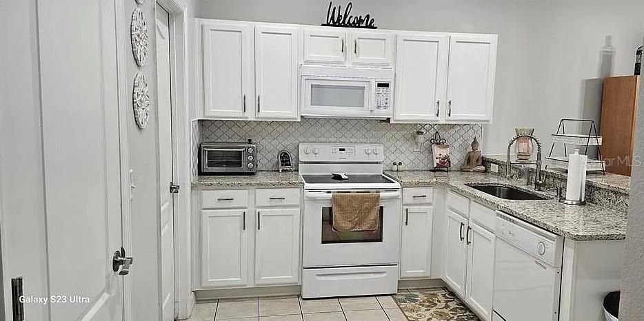 For Sale: $380,000 (4 beds, 3 baths, 1768 Square Feet)