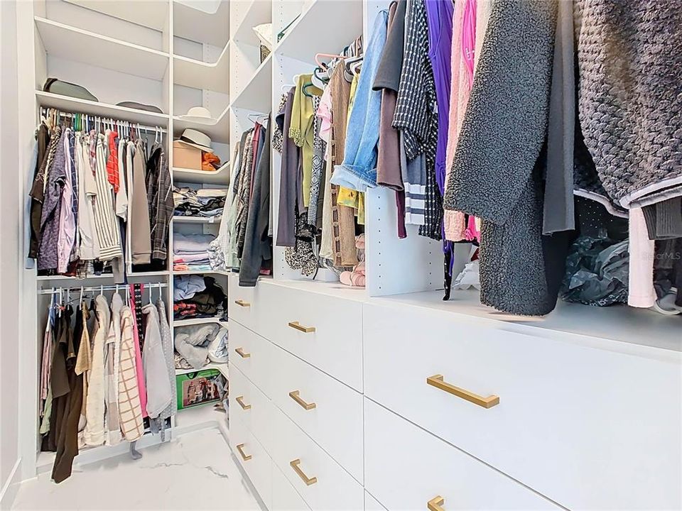 For Sale: $399,500 (3 beds, 2 baths, 1820 Square Feet)