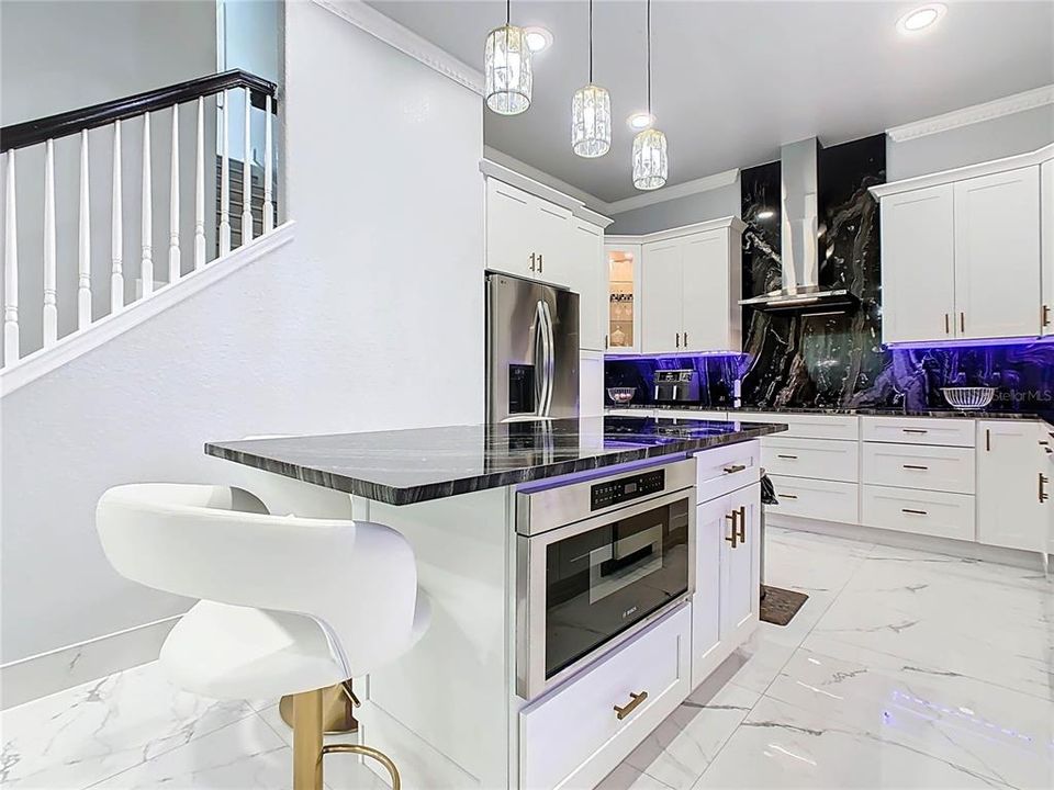 For Sale: $399,500 (3 beds, 2 baths, 1820 Square Feet)