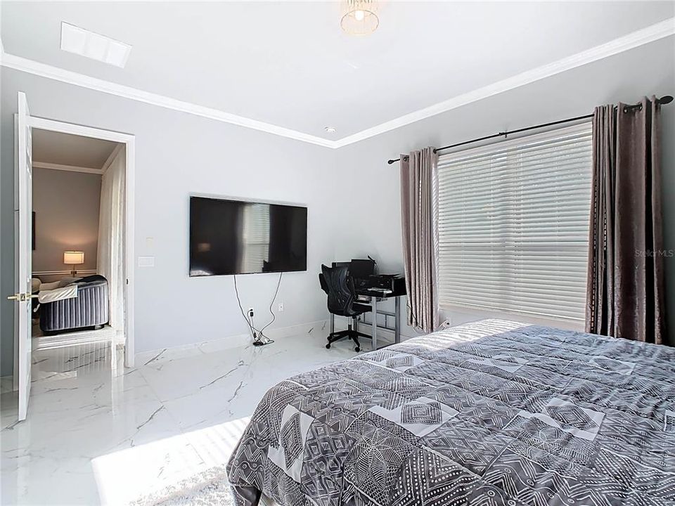 For Sale: $399,500 (3 beds, 2 baths, 1820 Square Feet)