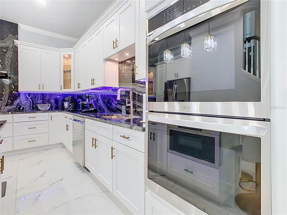 For Sale: $399,500 (3 beds, 2 baths, 1820 Square Feet)