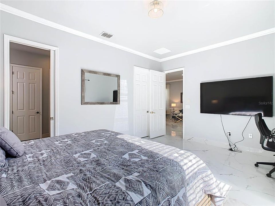 For Sale: $399,500 (3 beds, 2 baths, 1820 Square Feet)