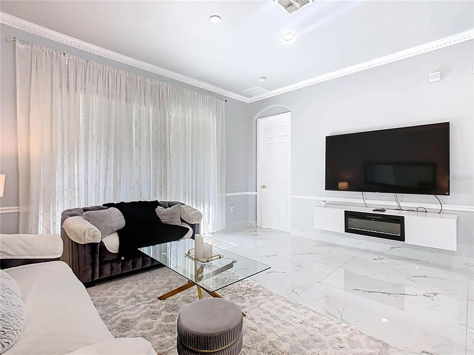 For Sale: $399,500 (3 beds, 2 baths, 1820 Square Feet)