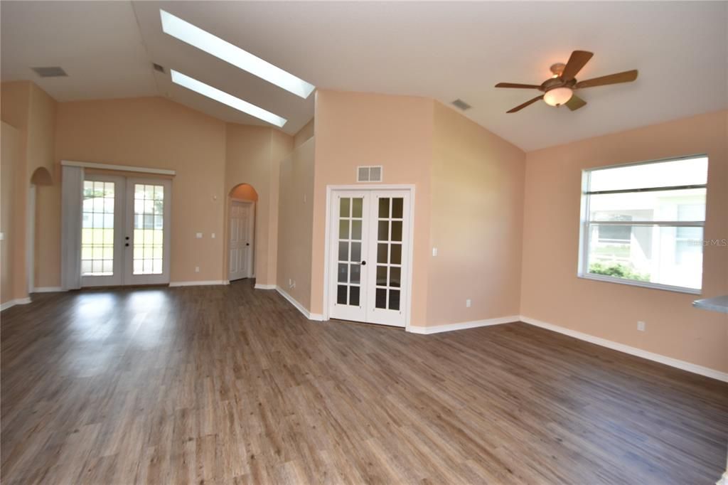 En Renta: $1,900 (2 camas, 2 baños, 1648 Pies cuadrados)