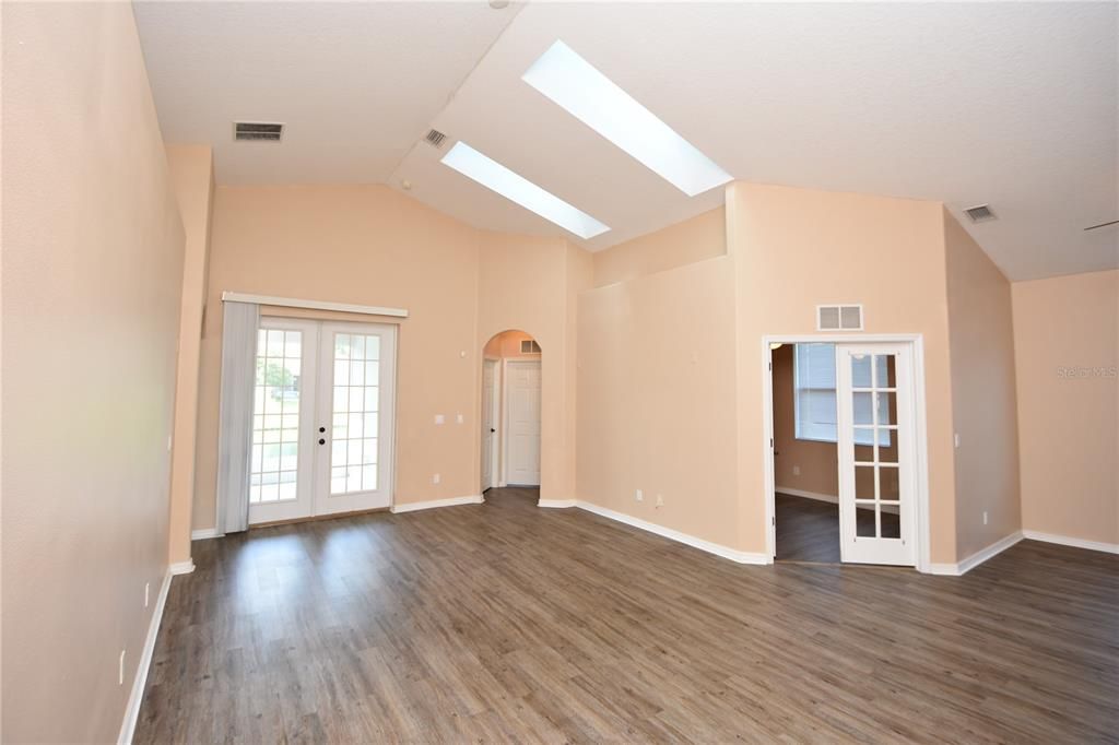 En Renta: $1,900 (2 camas, 2 baños, 1648 Pies cuadrados)