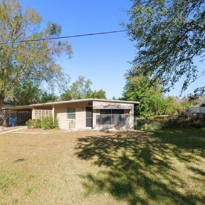 На продажу: $250,000 (3 спален, 1 ванн, 988 Квадратных фут)