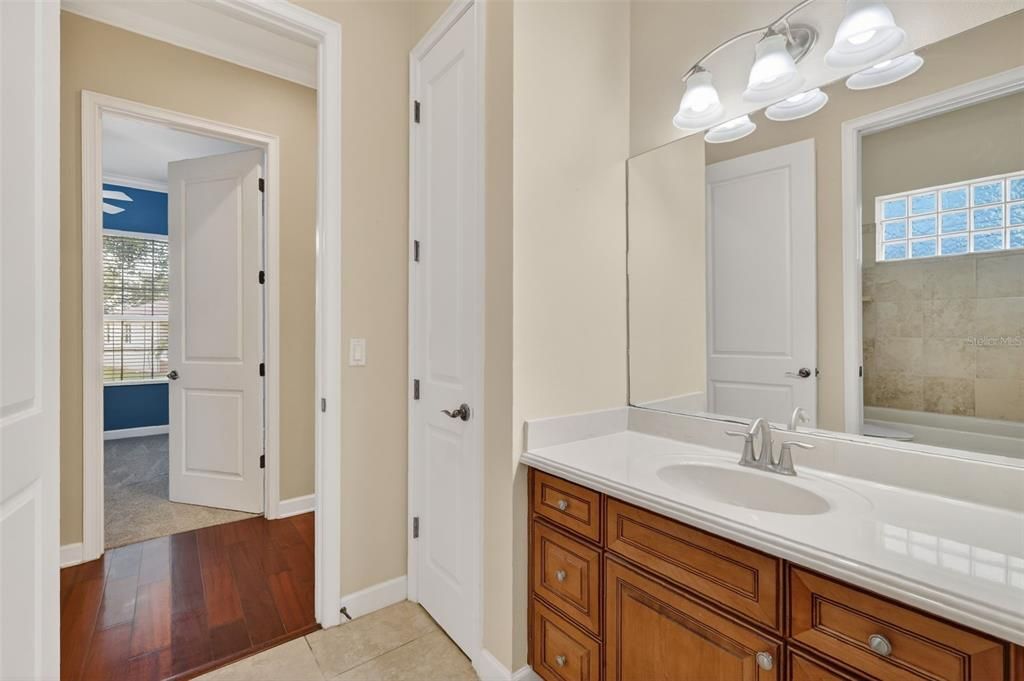 For Sale: $375,000 (3 beds, 2 baths, 1551 Square Feet)