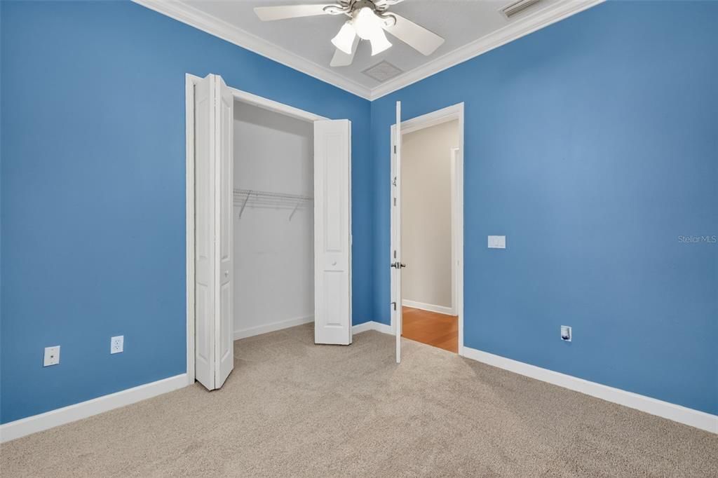 For Sale: $375,000 (3 beds, 2 baths, 1551 Square Feet)