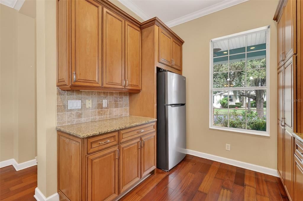 For Sale: $375,000 (3 beds, 2 baths, 1551 Square Feet)