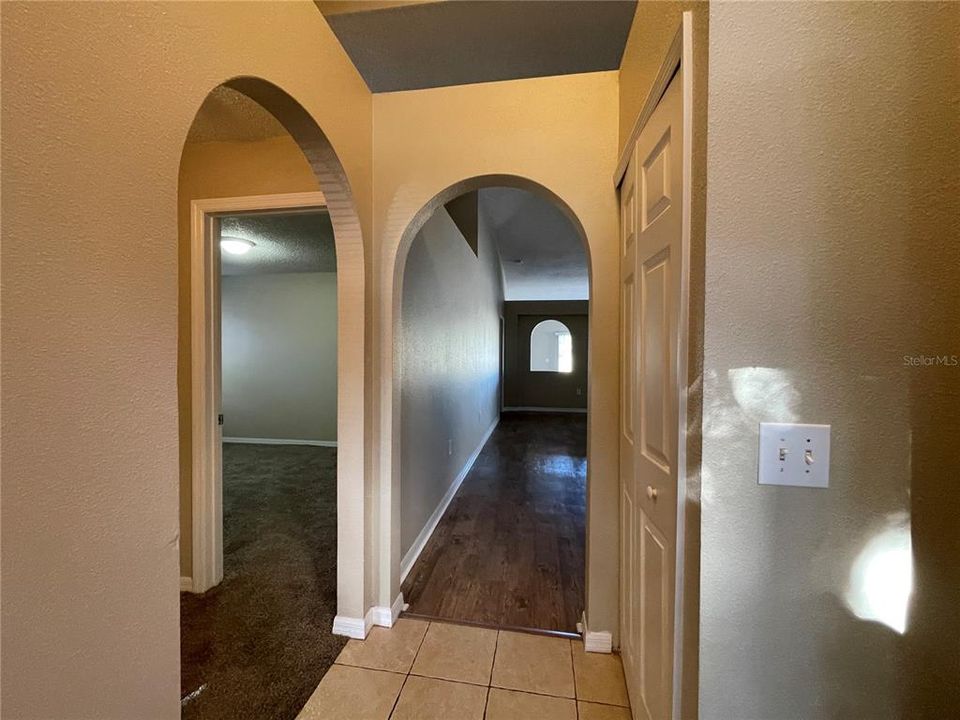 For Sale: $289,900 (3 beds, 2 baths, 1874 Square Feet)