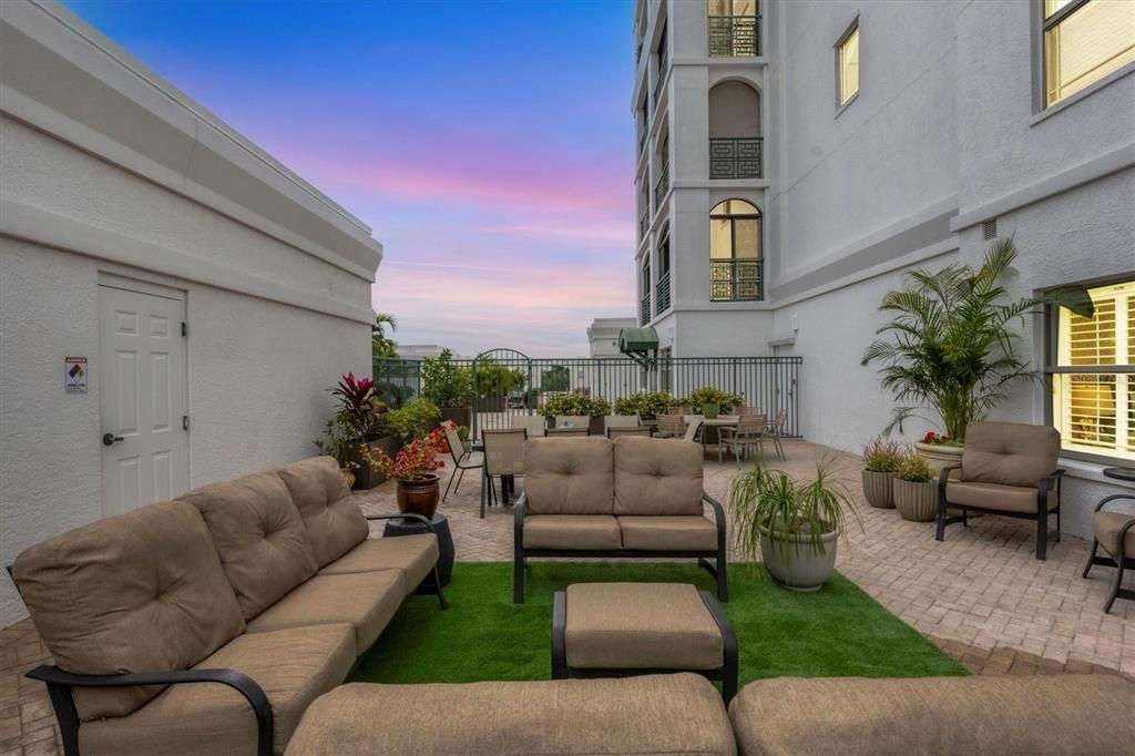 На продажу: $1,595,000 (3 спален, 3 ванн, 3026 Квадратных фут)