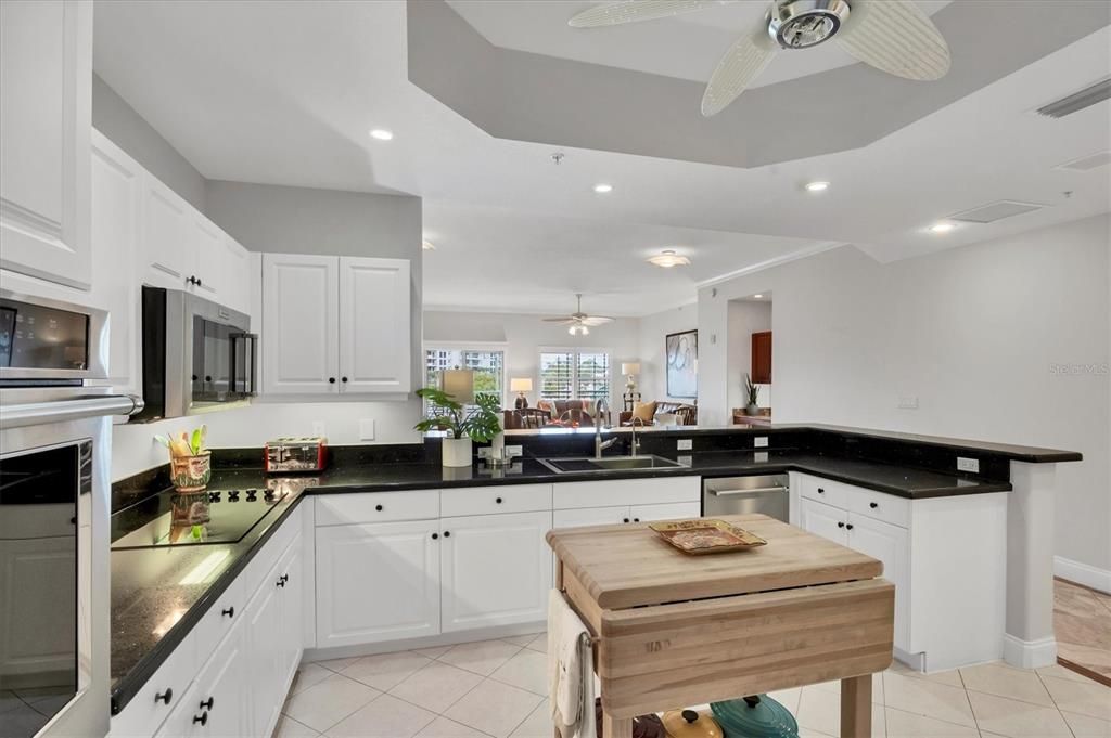 На продажу: $1,595,000 (3 спален, 3 ванн, 3026 Квадратных фут)