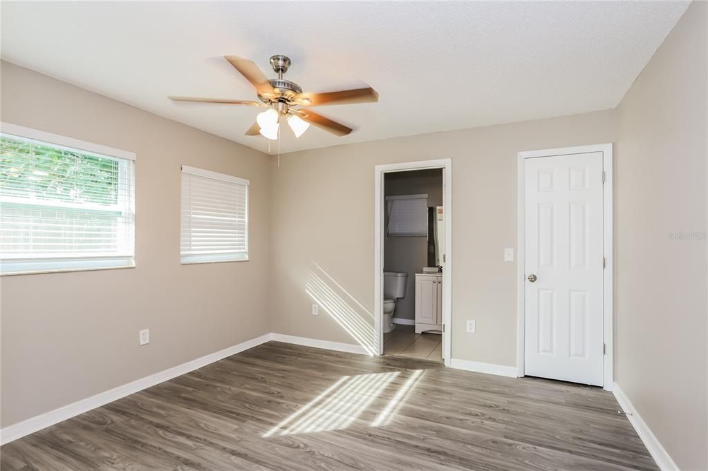 For Rent: $2,110 (3 beds, 2 baths, 1110 Square Feet)