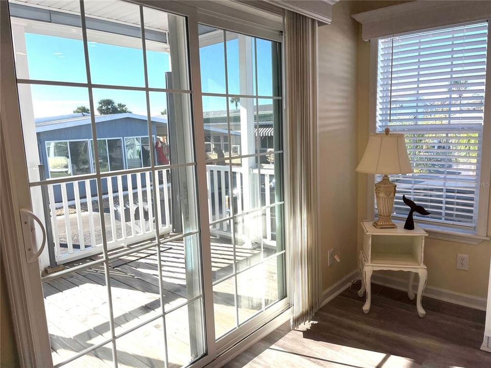 For Sale: $349,000 (2 beds, 2 baths, 1148 Square Feet)