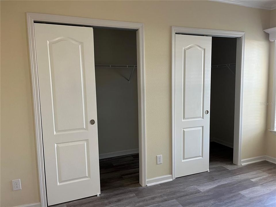 For Sale: $349,000 (2 beds, 2 baths, 1148 Square Feet)