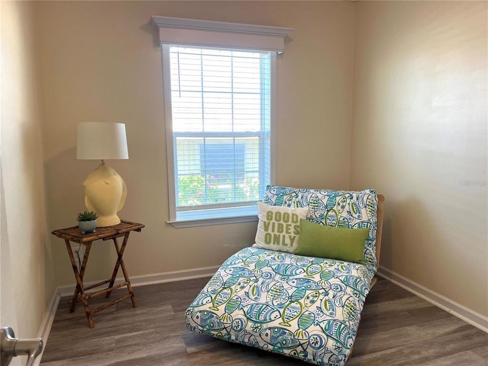 For Sale: $349,000 (2 beds, 2 baths, 1148 Square Feet)