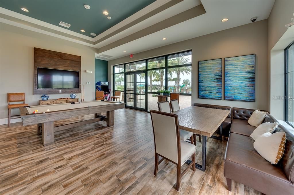 En Venta: $1,150,000 (3 camas, 3 baños, 2519 Pies cuadrados)