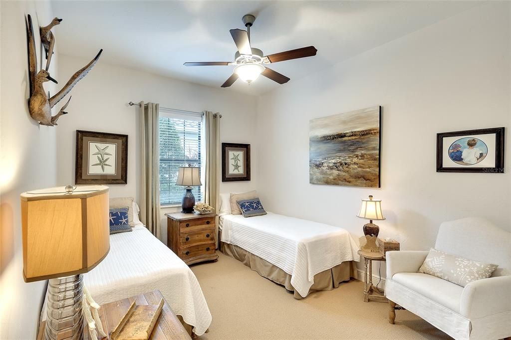 En Venta: $1,150,000 (3 camas, 3 baños, 2519 Pies cuadrados)