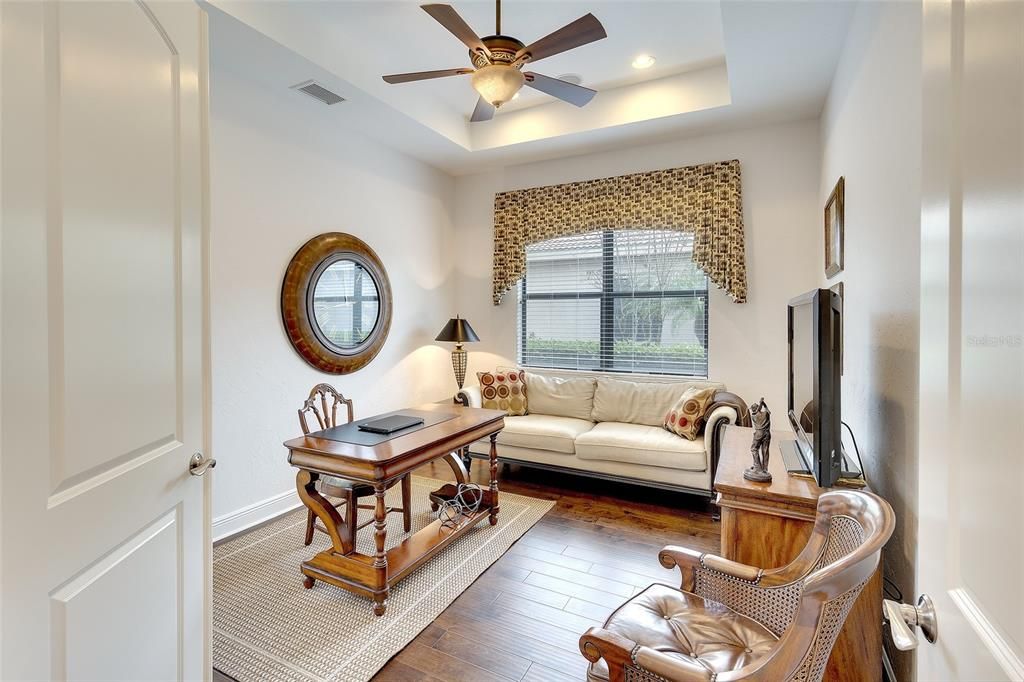 En Venta: $1,150,000 (3 camas, 3 baños, 2519 Pies cuadrados)