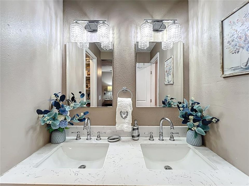 For Sale: $349,900 (3 beds, 2 baths, 1420 Square Feet)