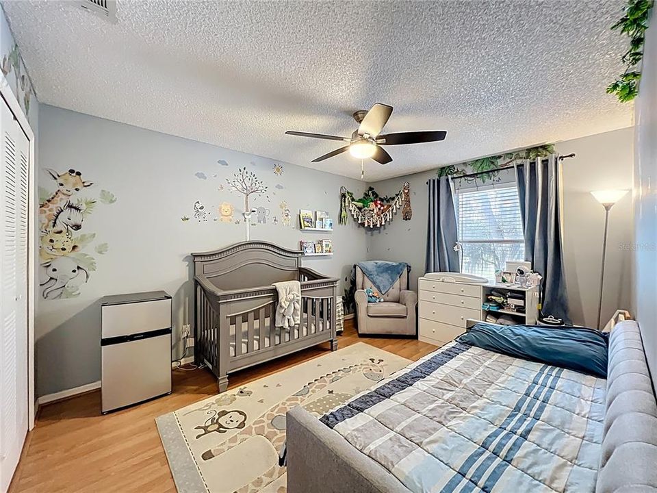 For Sale: $349,900 (3 beds, 2 baths, 1420 Square Feet)