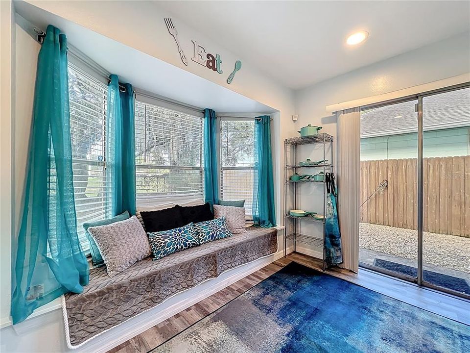 For Sale: $349,900 (3 beds, 2 baths, 1420 Square Feet)