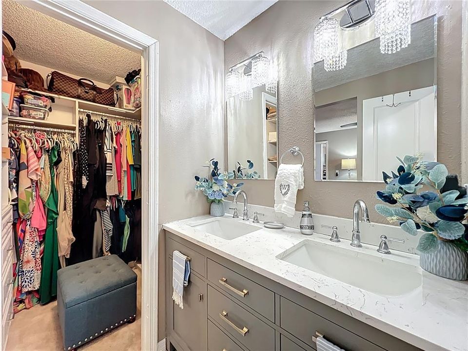 For Sale: $349,900 (3 beds, 2 baths, 1420 Square Feet)