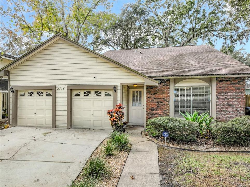 For Sale: $349,900 (3 beds, 2 baths, 1420 Square Feet)