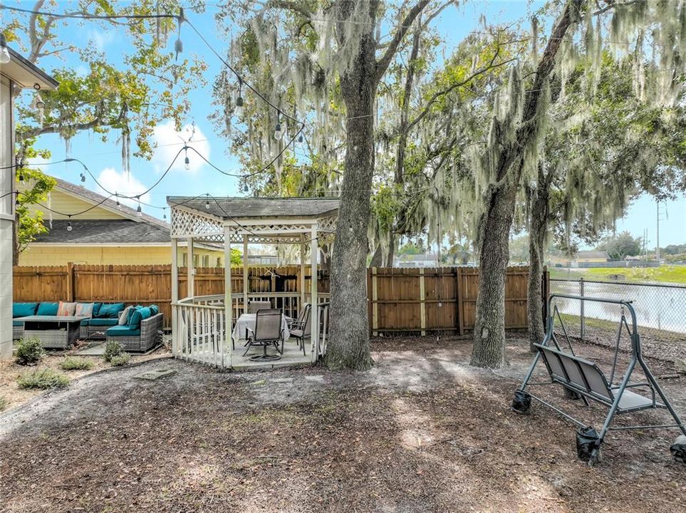 For Sale: $349,900 (3 beds, 2 baths, 1420 Square Feet)