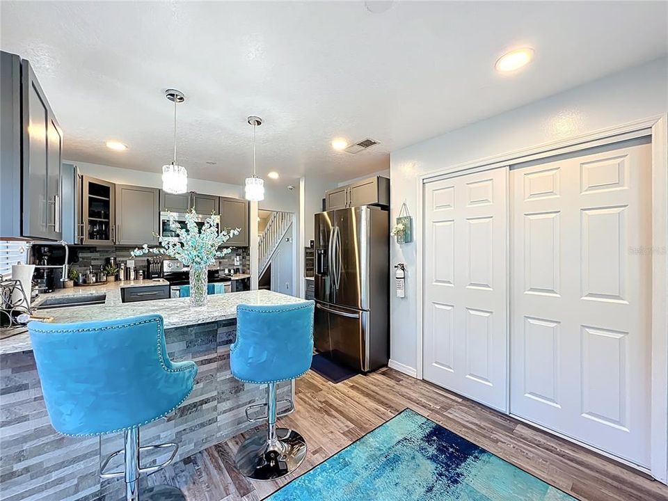 For Sale: $349,900 (3 beds, 2 baths, 1420 Square Feet)