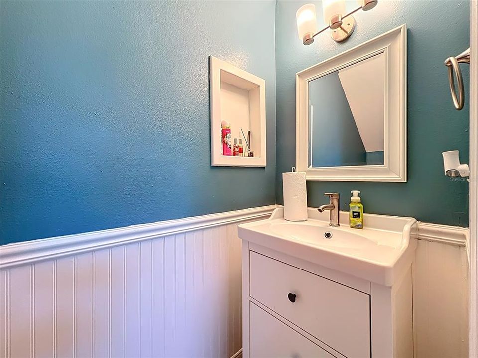 For Sale: $349,900 (3 beds, 2 baths, 1420 Square Feet)