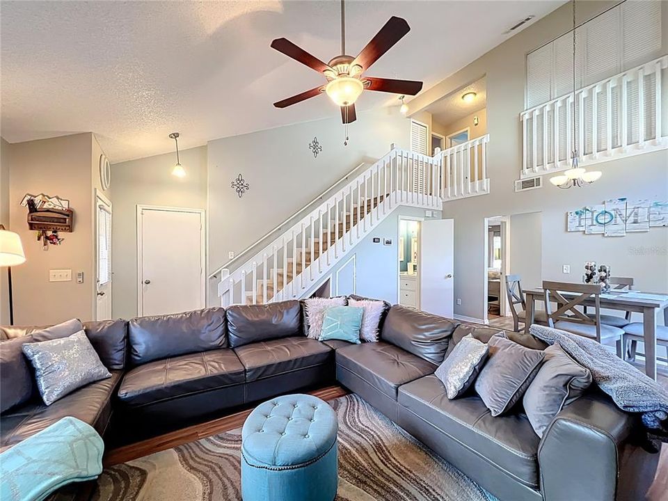 For Sale: $349,900 (3 beds, 2 baths, 1420 Square Feet)