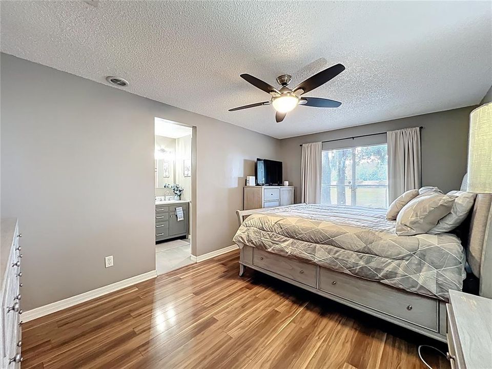 For Sale: $349,900 (3 beds, 2 baths, 1420 Square Feet)