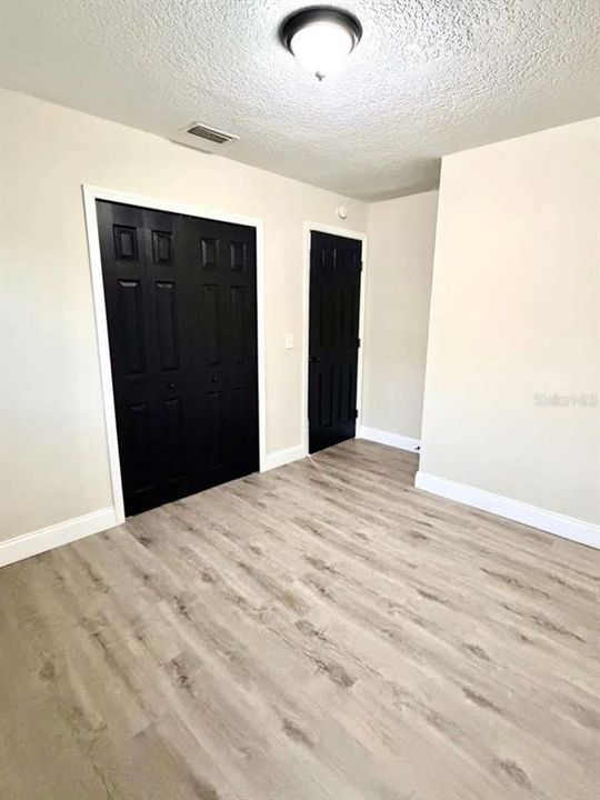 En Venta: $240,000 (4 camas, 2 baños, 1320 Pies cuadrados)