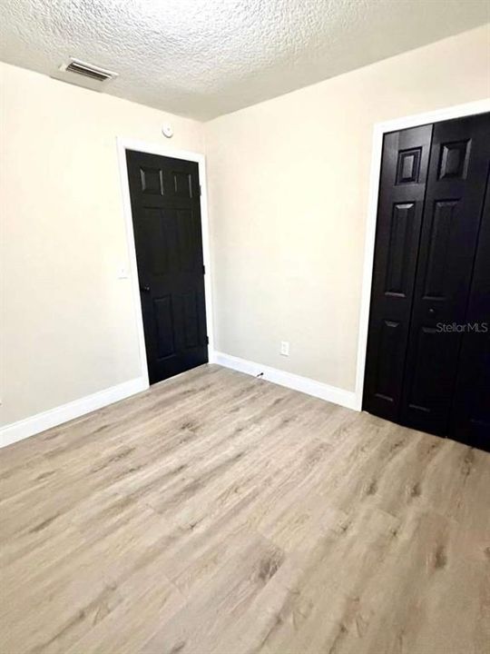 En Venta: $240,000 (4 camas, 2 baños, 1320 Pies cuadrados)