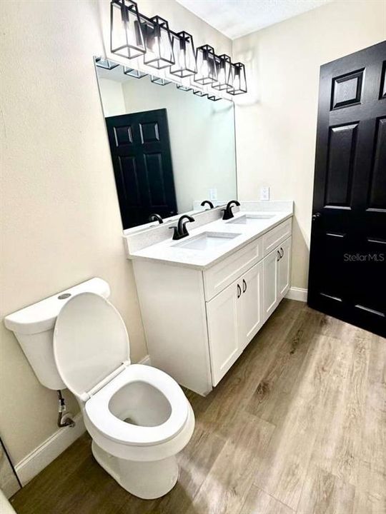 En Venta: $240,000 (4 camas, 2 baños, 1320 Pies cuadrados)